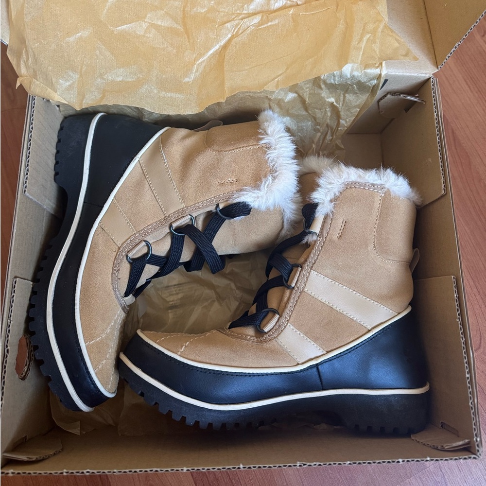 SOREL | Tivoli II Curry Snow Rain Waterproof Lace up Boots 6